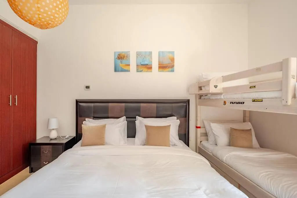 Waterfront Wonderland Apartment Dubai